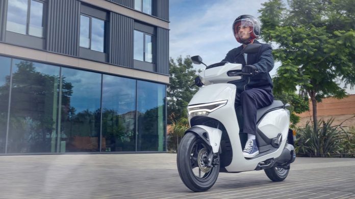 25ym-cuve-location-action-0473-1-09102024-060901